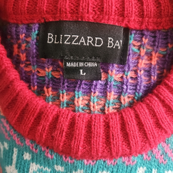 Holiday Flamingo Crewneck Sweater - Teal and Red - Picture 3 of 4